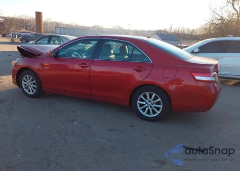 2011 Toyota Camry Xle z USA, uszkodzony, nr VIN 4T1BF3EK0BU135831